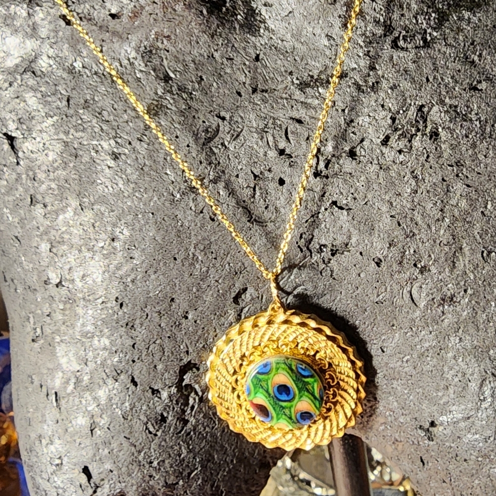 Look like Peacock Feather Necklace